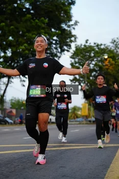 Runner Photo 4196704