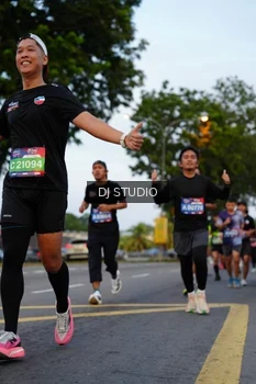 Runner Photo 4196707
