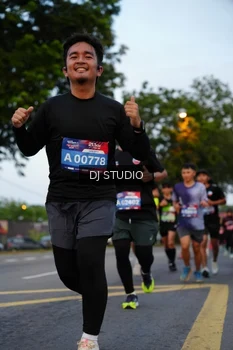 Runner Photo 4196721