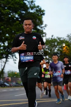Runner Photo 4196722