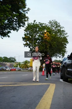 Runner Photo 4196746