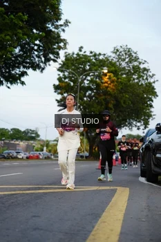 Runner Photo 4196747