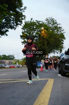 Runner Photo 4196761