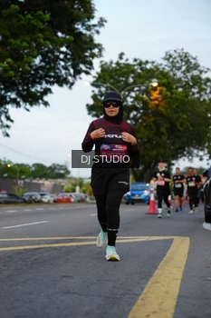 Runner Photo 4196762