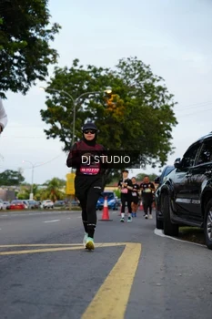 Runner Photo 4196764