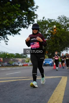Runner Photo 4196765