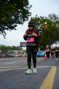 Runner Photo 4196767