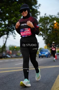 Runner Photo 4196774