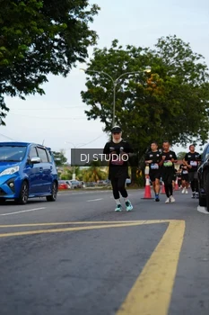Runner Photo 4196775