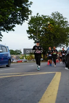 Runner Photo 4196778