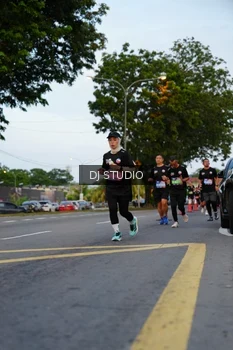 Runner Photo 4196782