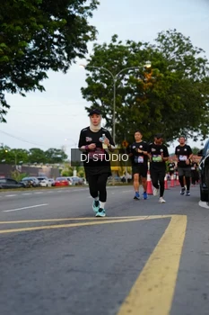Runner Photo 4196787
