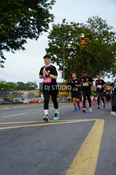 Runner Photo 4196789