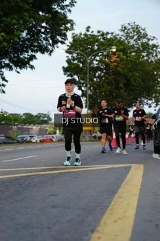Runner Photo 4196790