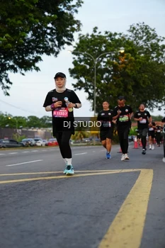 Runner Photo 4196792