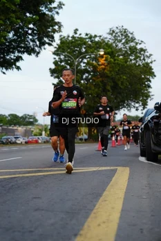 Runner Photo 4196802