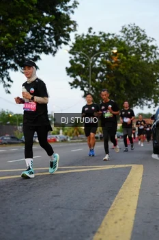Runner Photo 4196803