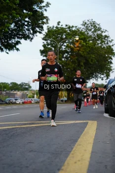 Runner Photo 4196804