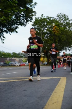 Runner Photo 4196807
