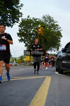 Runner Photo 4196815