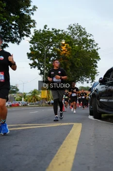 Runner Photo 4196816