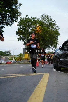 Runner Photo 4196821