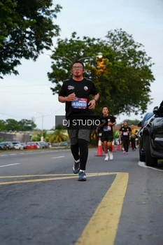 Runner Photo 4196830