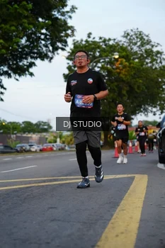 Runner Photo 4196831