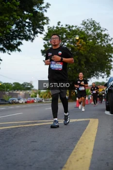 Runner Photo 4196832