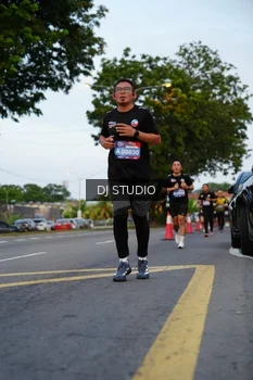 Runner Photo 4196834