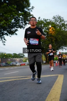 Runner Photo 4196838