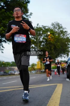Runner Photo 4196842
