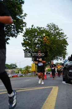 Runner Photo 4196843