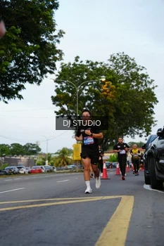 Runner Photo 4196845