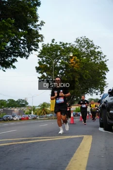 Runner Photo 4196846