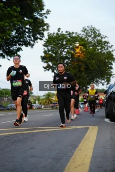 Runner Photo 4196879