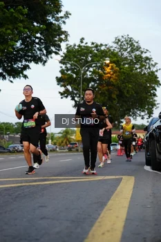 Runner Photo 4196880