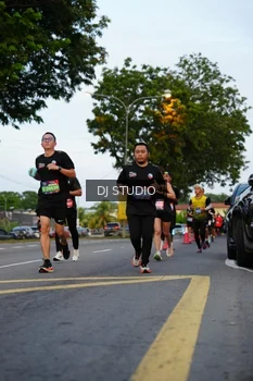 Runner Photo 4196881