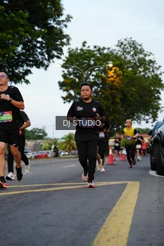 Runner Photo 4196885