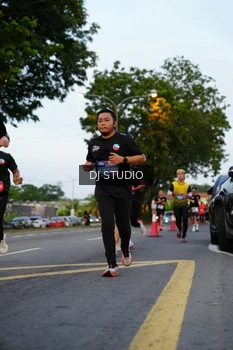 Runner Photo 4196886