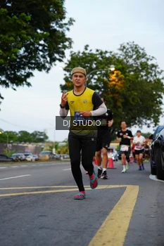 Runner Photo 4196905
