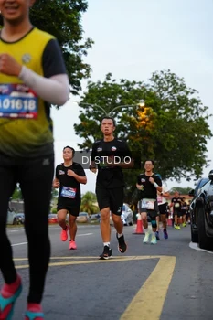 Runner Photo 4196912