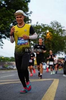 Runner Photo 4196914