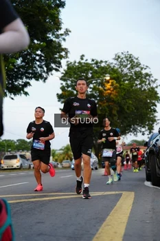 Runner Photo 4196916