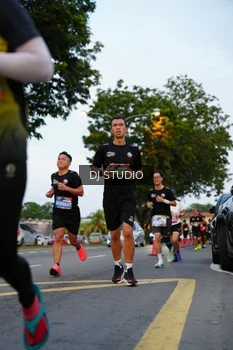 Runner Photo 4196920
