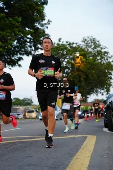 Runner Photo 4196923