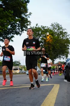 Runner Photo 4196924