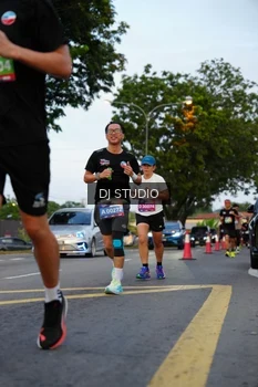 Runner Photo 4196933