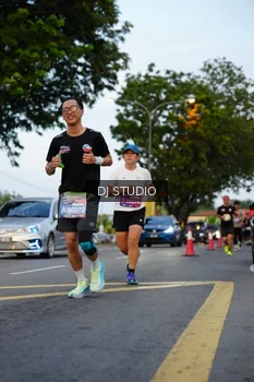 Runner Photo 4196938