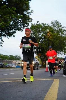 Runner Photo 4196960